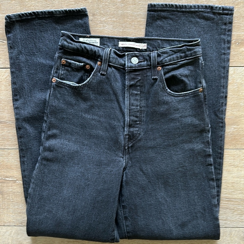 Levi’s Ribcage Straight